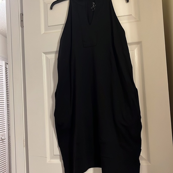 NY&C 22” black sleeveless dress with pockets - Picture 2 of 5